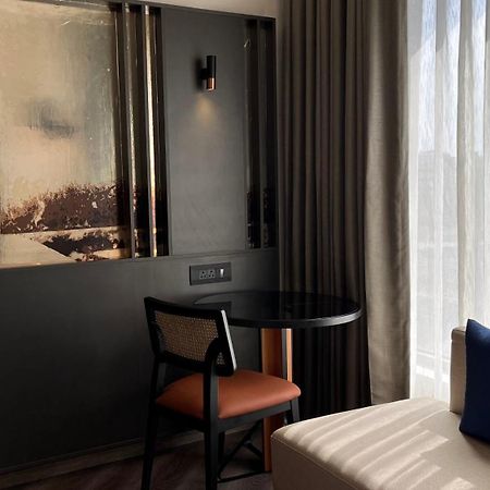 Ramada Encore By Wyndham Indore Nipania Eksteriør bilde