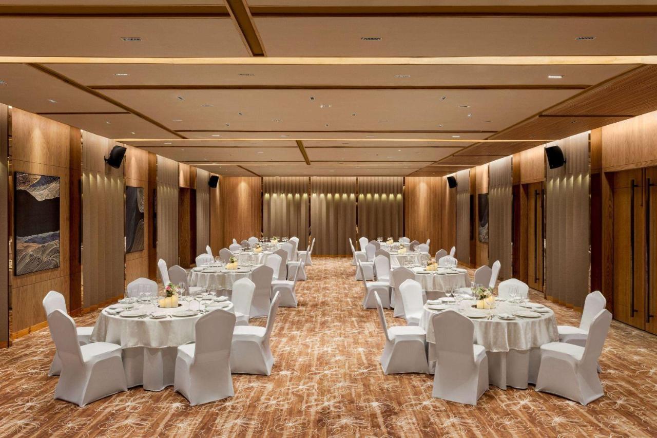 Ramada Encore By Wyndham Indore Nipania Eksteriør bilde
