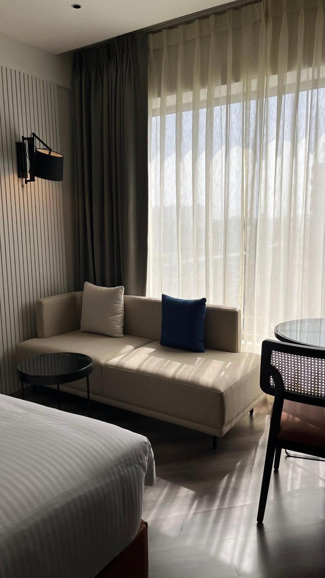 Ramada Encore By Wyndham Indore Nipania Eksteriør bilde
