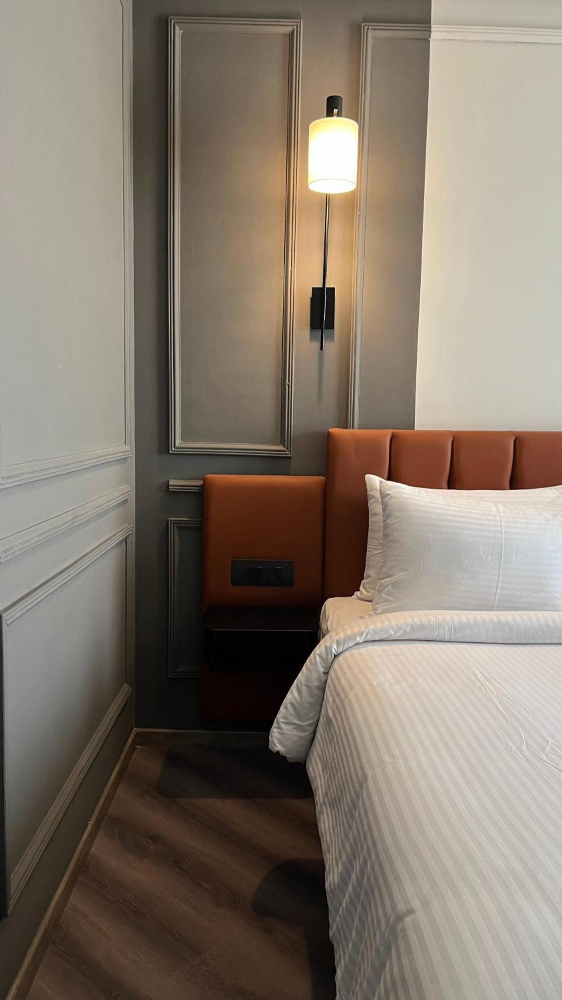 Ramada Encore By Wyndham Indore Nipania Eksteriør bilde