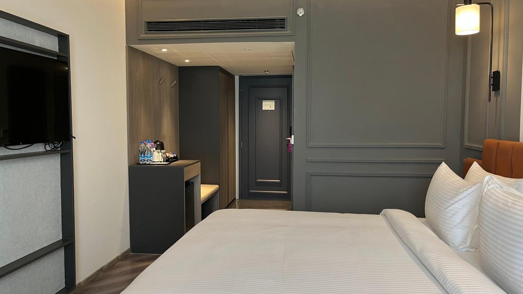 Ramada Encore By Wyndham Indore Nipania Eksteriør bilde