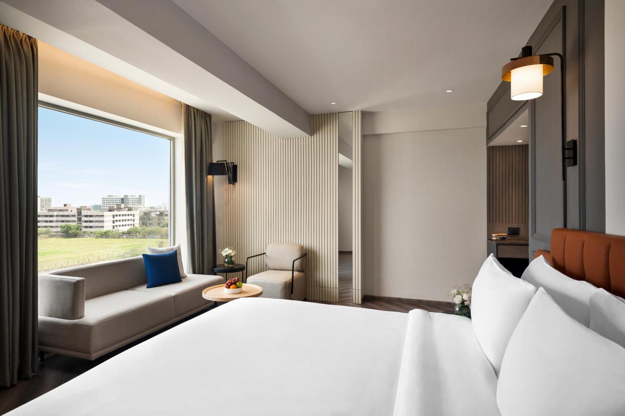 Ramada Encore By Wyndham Indore Nipania Eksteriør bilde